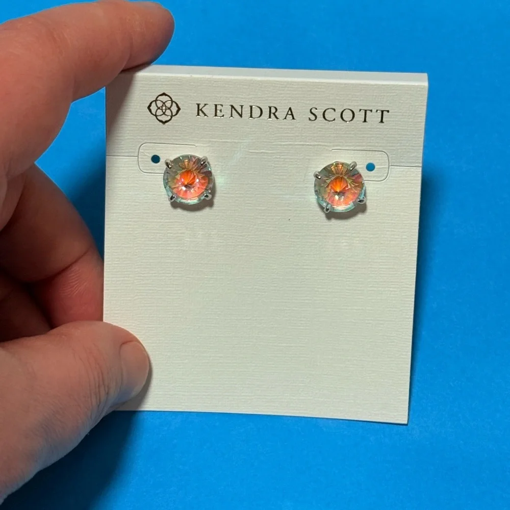 NWT Kendra Scott Silver Jolie Stud Earrings in Dichroic Glass - Picture 4 of 8